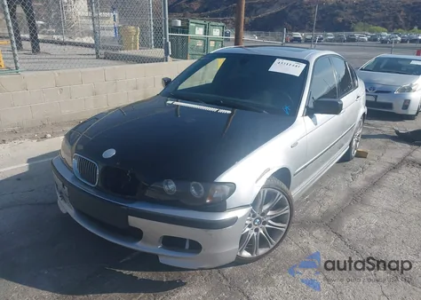 2004 BMW 330I z USA, uszkodzony, nr VIN WBAEV53414KM34034